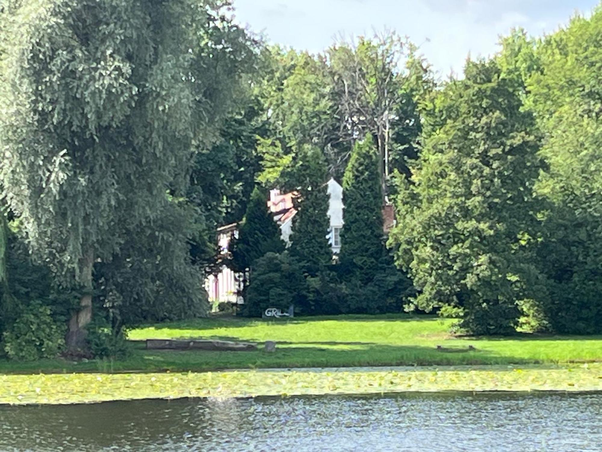 Dedek Park - Historyczny Dworek W Pieknym Parku Skaryszewskim Obok Stadionu Narodowego Βαρσοβία Εξωτερικό φωτογραφία